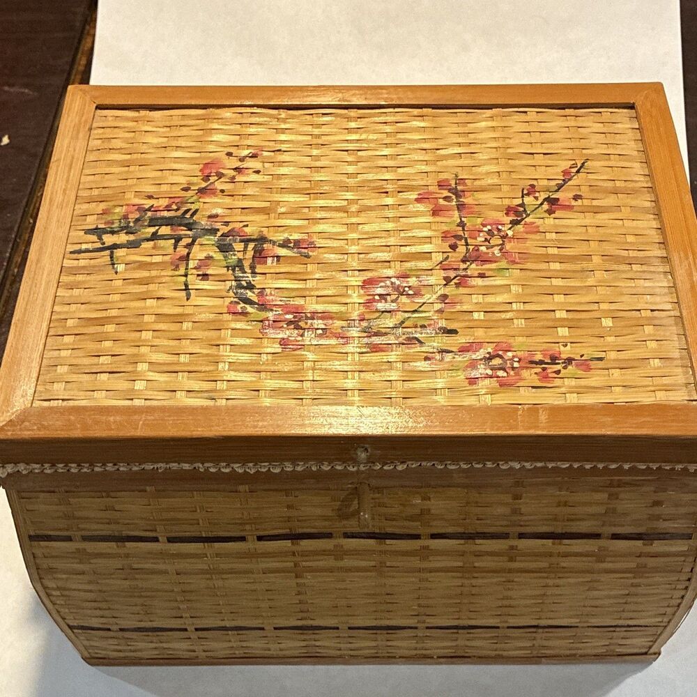 Wicker & Wood Sewing Basket, Fabric-Lined, Floral Lid, Beige/Brown/Pink vintage